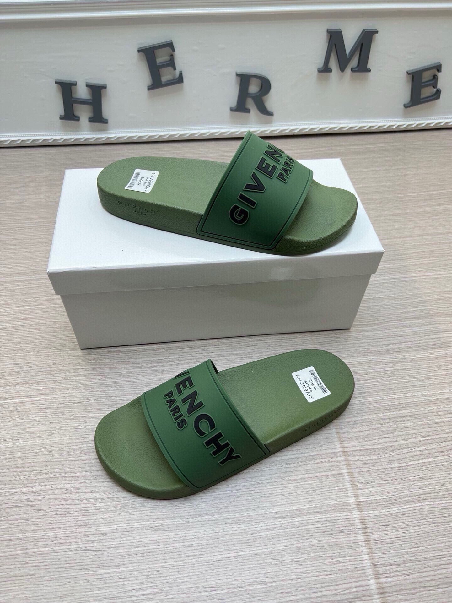 535ZGV263Z Popular Slippers