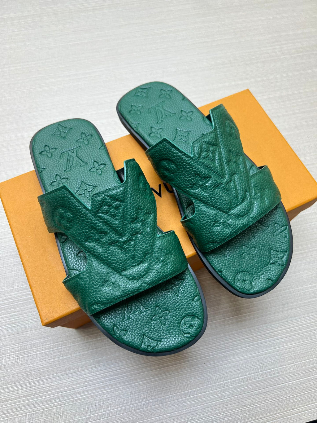 54E34Z Popular slippers
