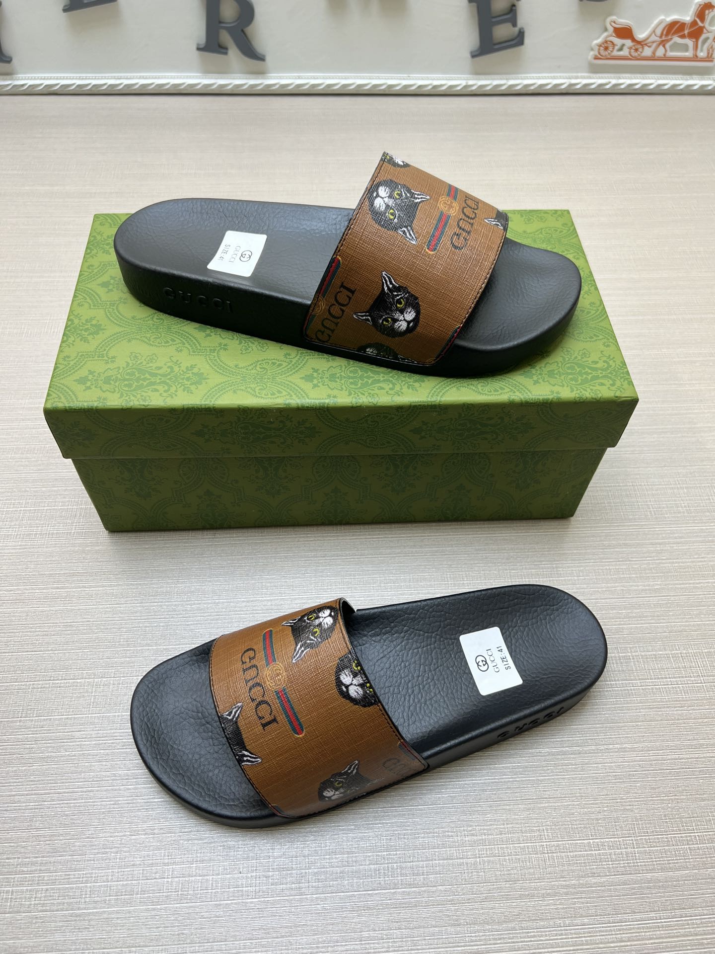 5WB239Z Popular Slippers
