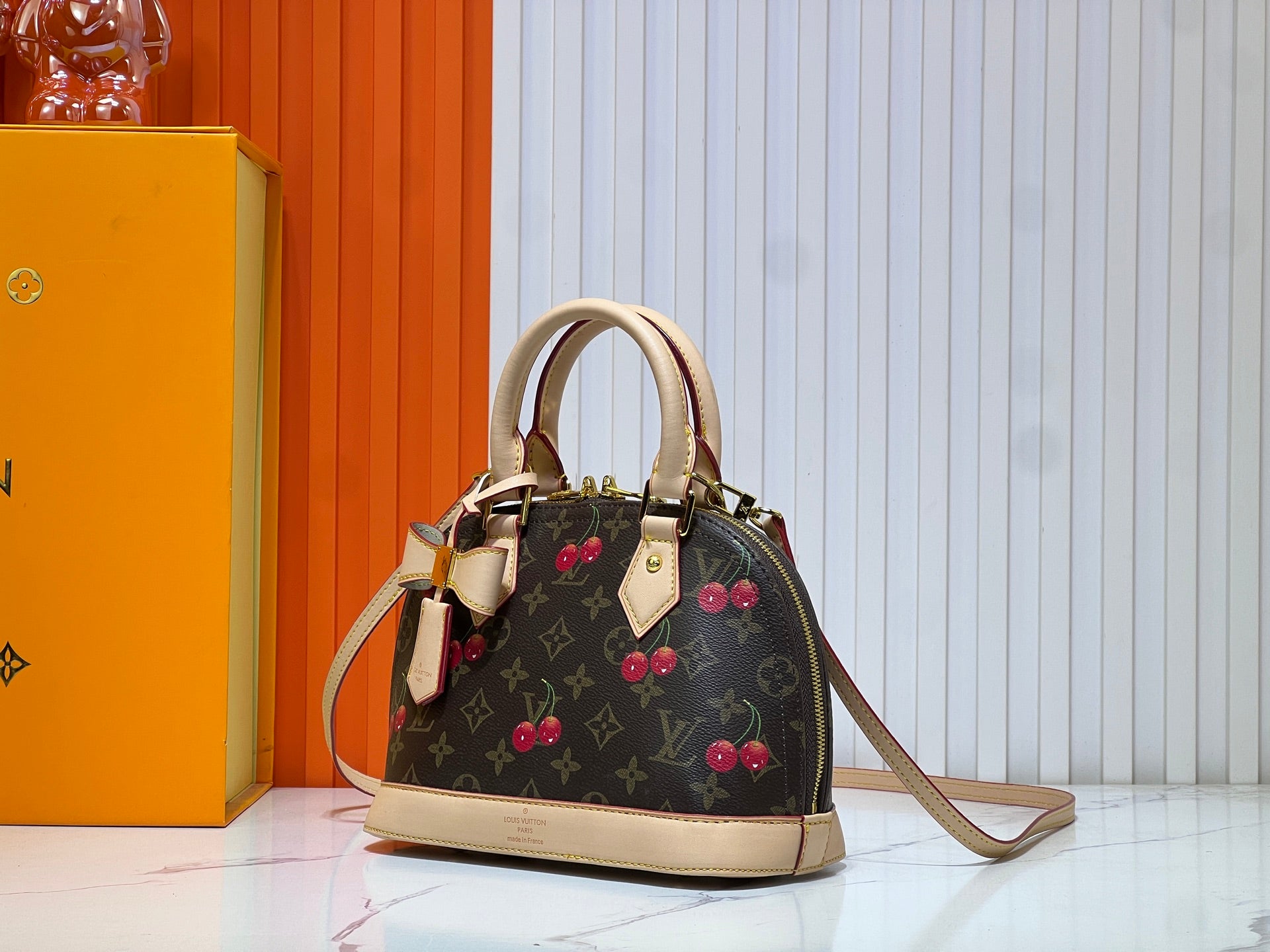 146PE85B Popular leather bag