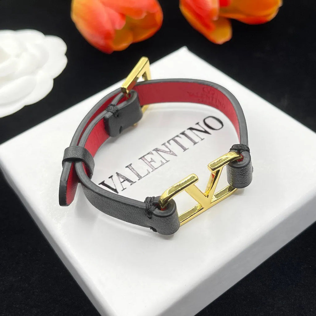 1NVL76K  Popular bracelet