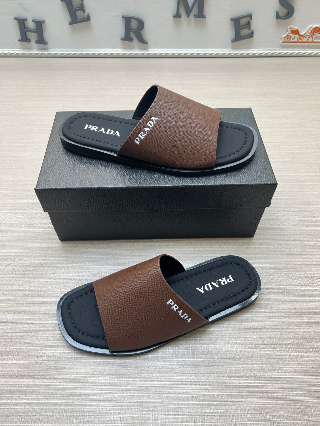54PD76Z Popular slippers