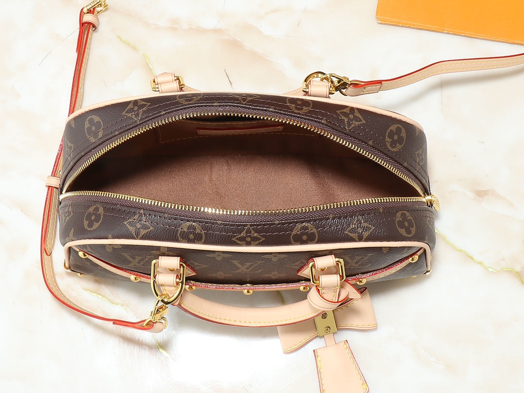 2WE4B Popular leather bag