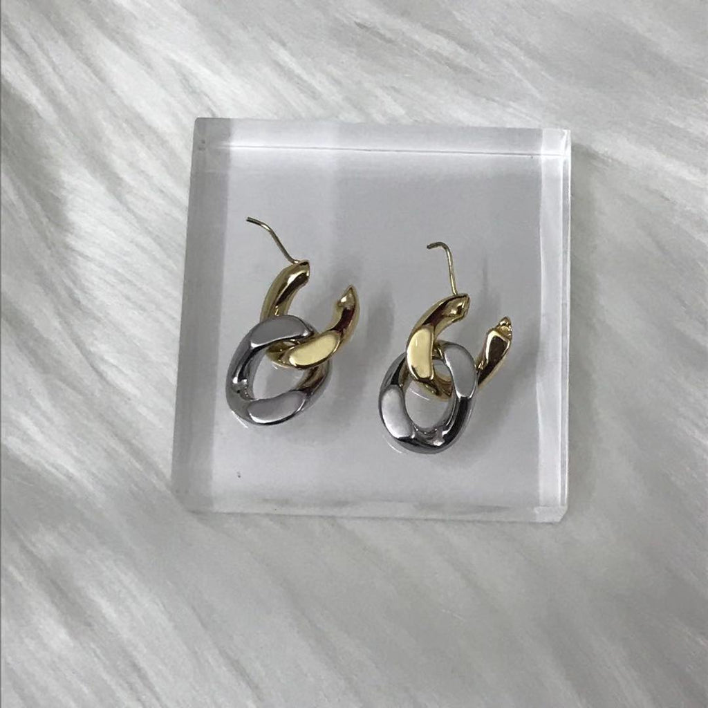 14J149E Popular Earrings