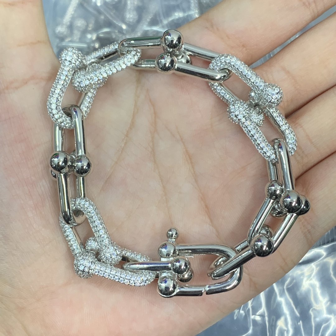 8XT32X  Popular   Earring Bracelets Necklaces