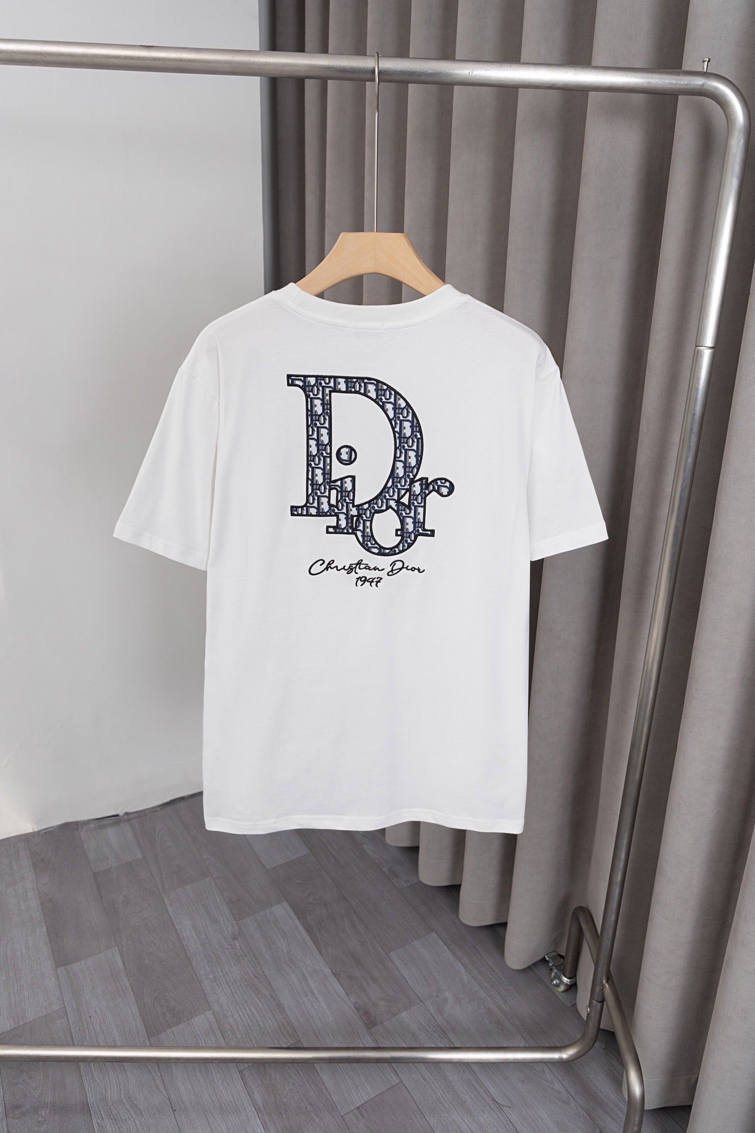 125WK15U  Popular T-shirts