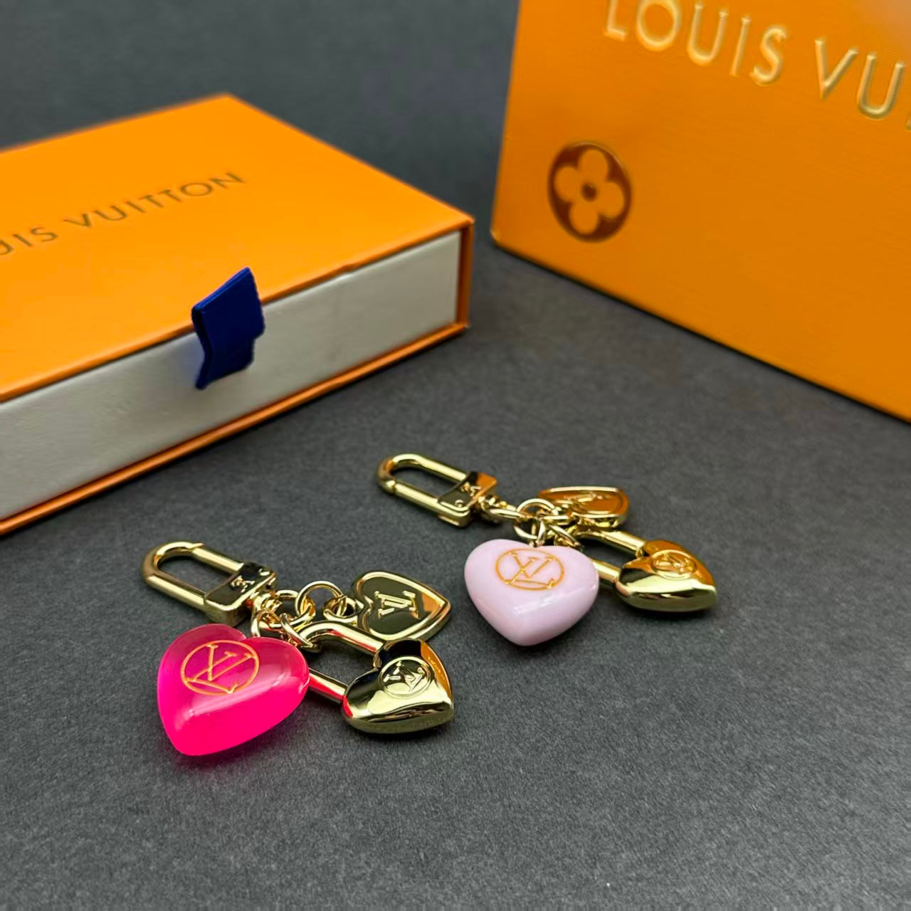 35ZE46A Popular bag 's charms accessories