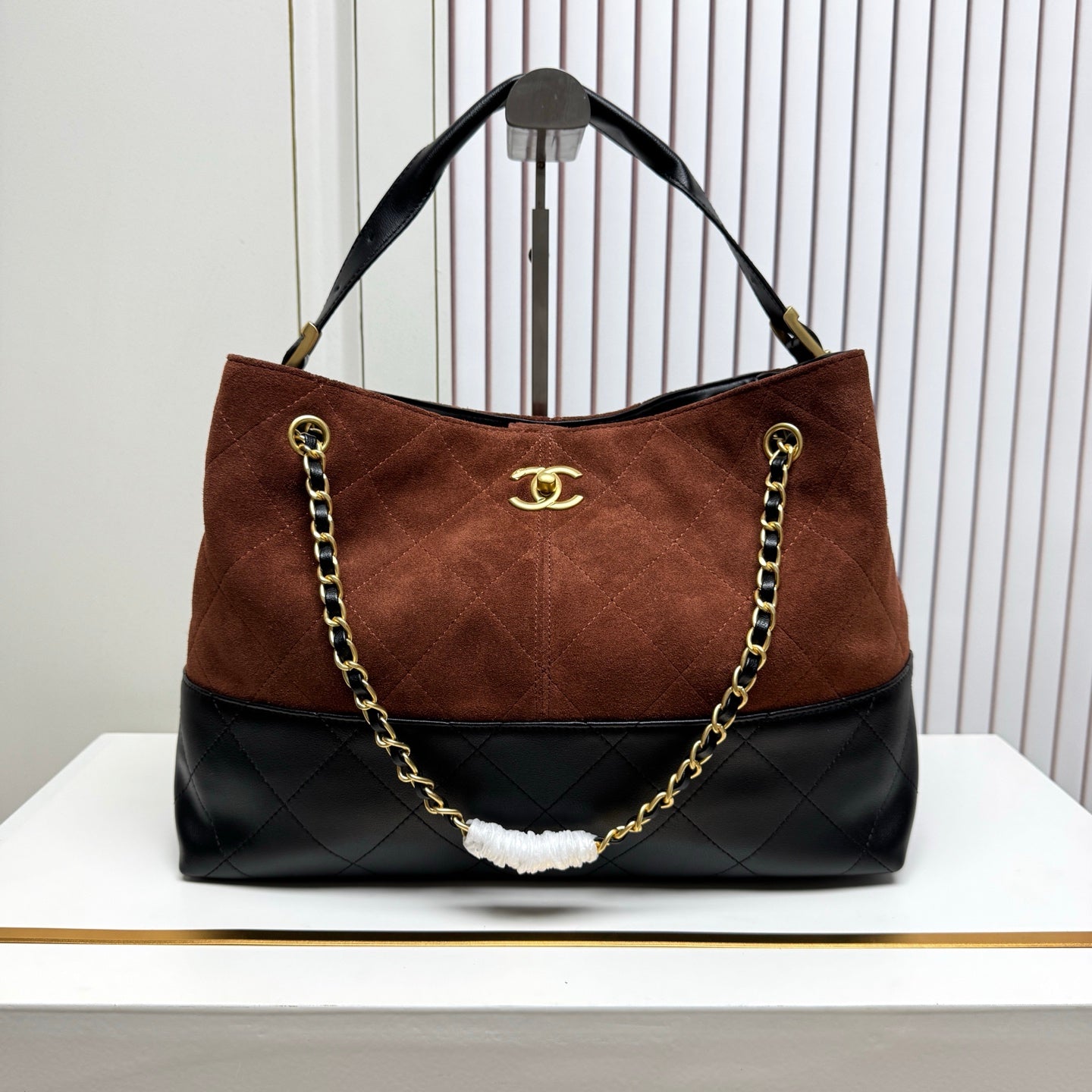 146PC17B Popular leather bag