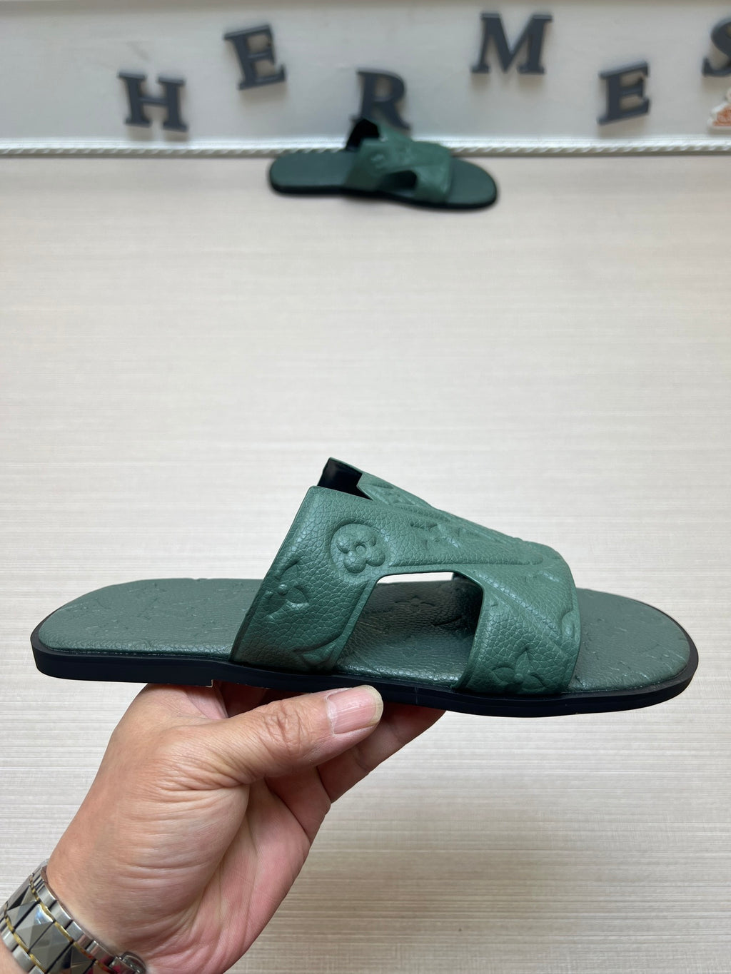 54E34Z Popular slippers