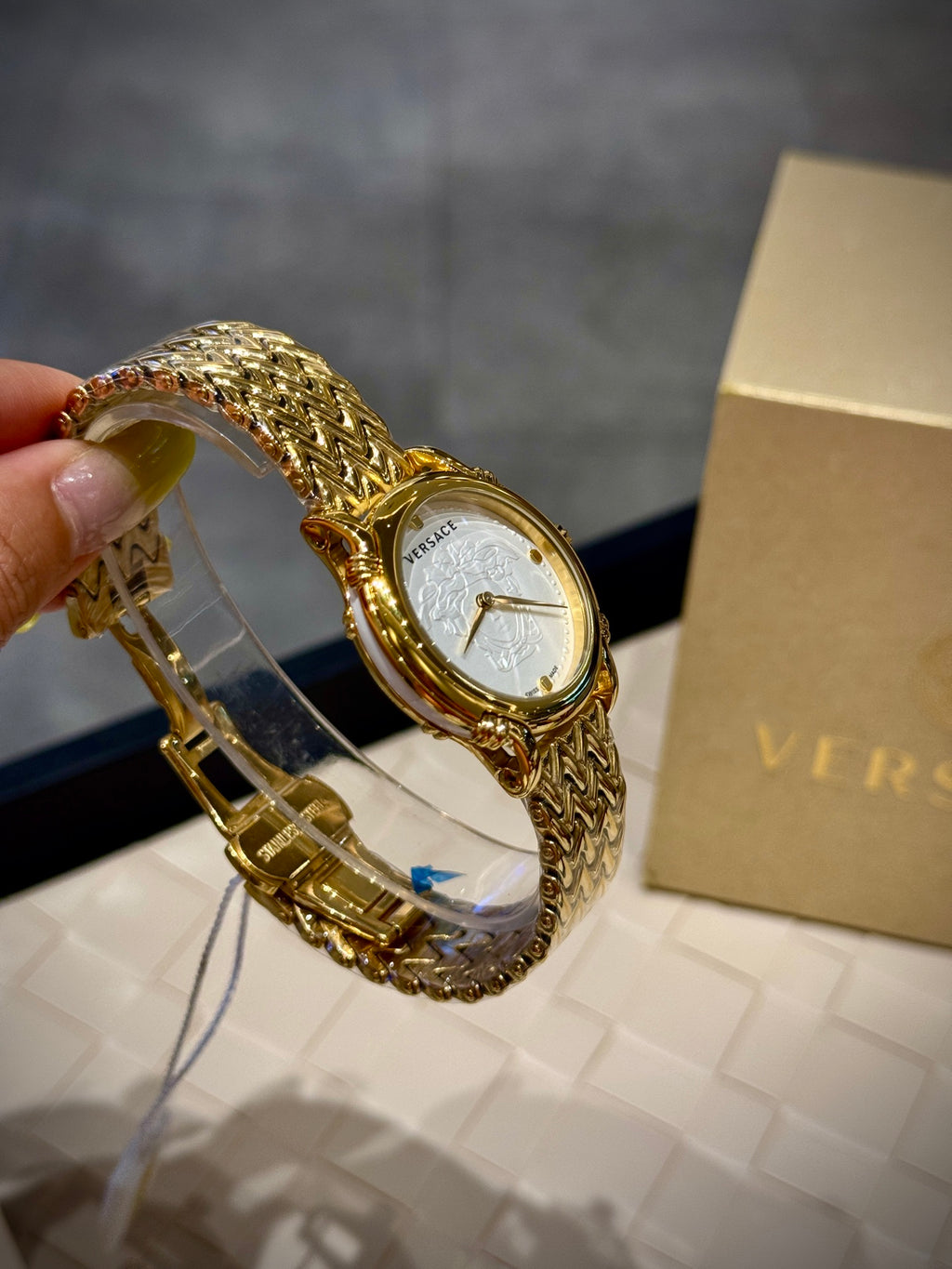 136RV78L Popular Watches