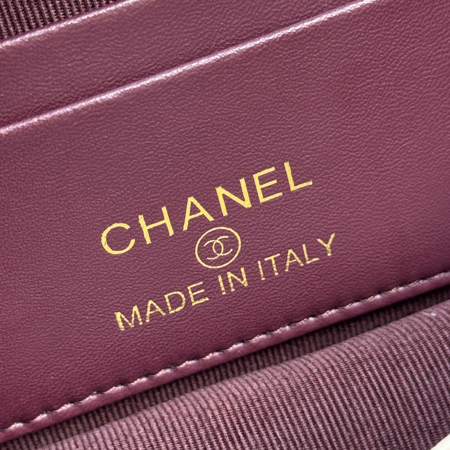 B1X66C19  Popular leather bag