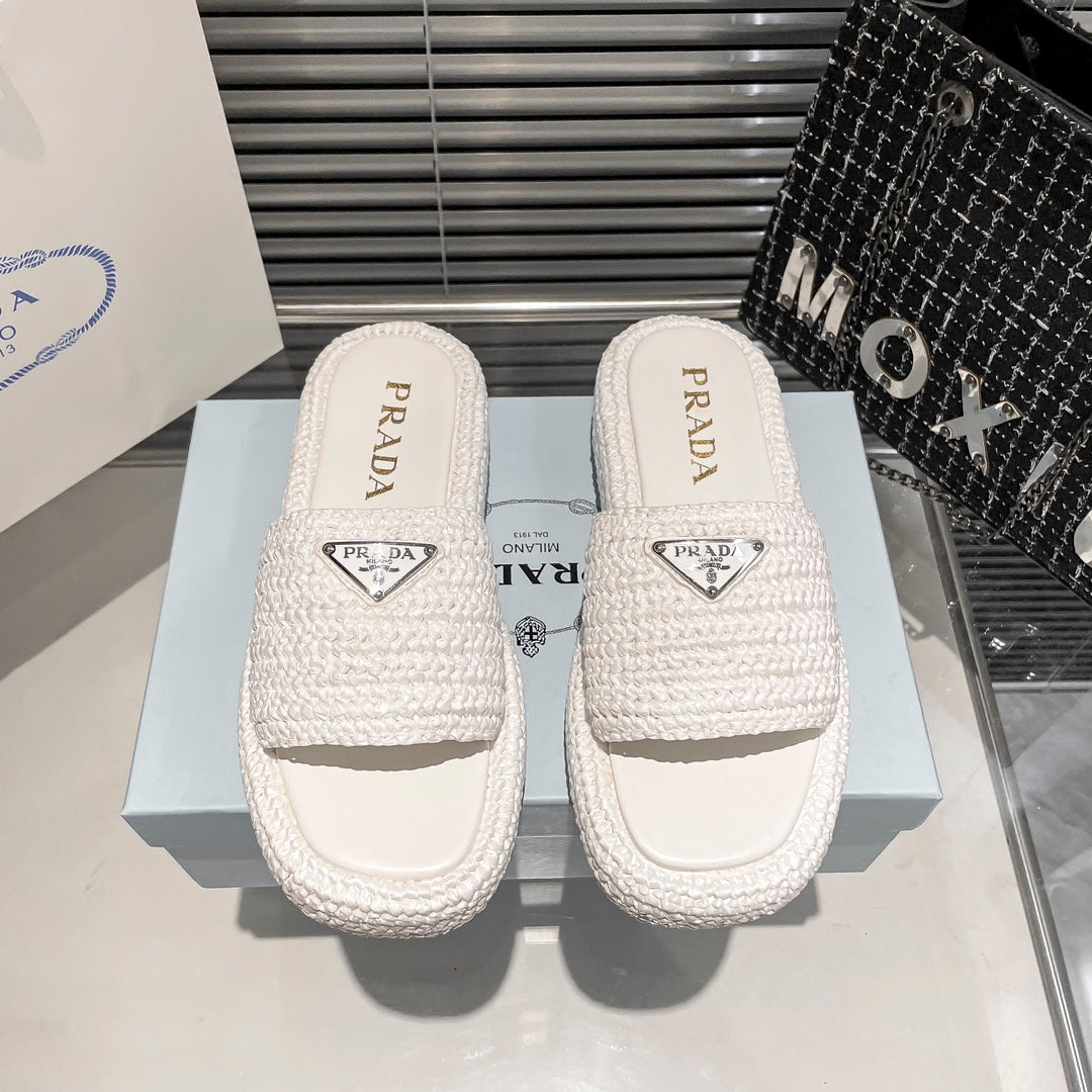 14PD21Z Popular slippers