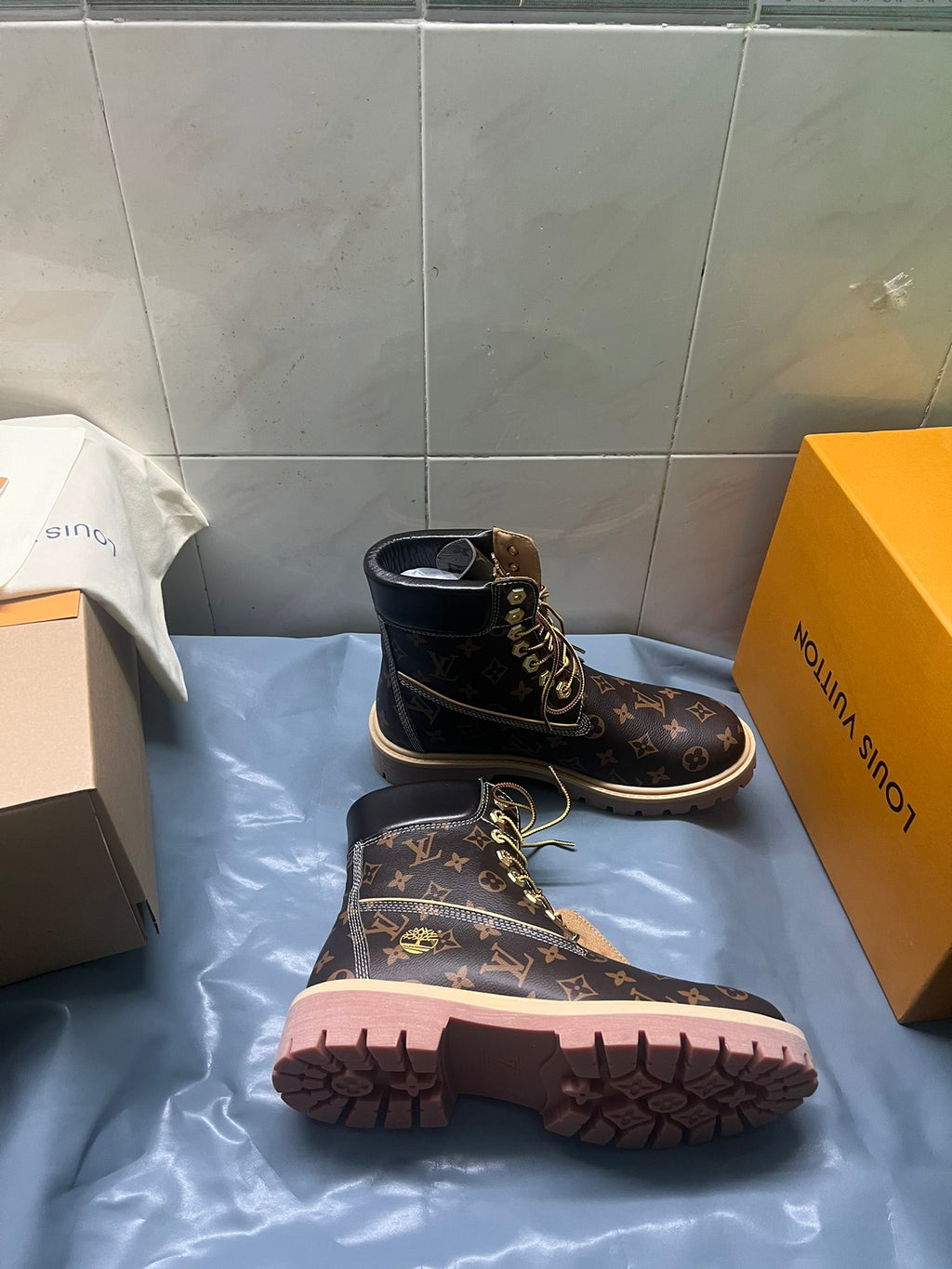 2105QE382Z Popular high-quality leather Boots