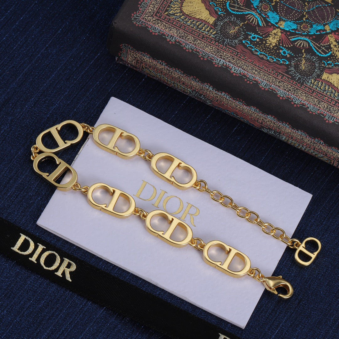 136ND40K Popular   Bracelets