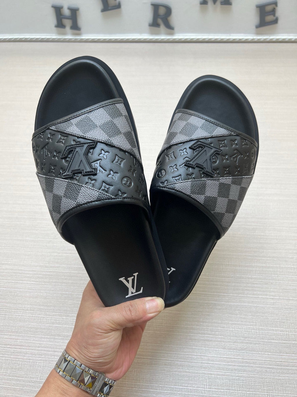 5WE249Z Popular Slippers