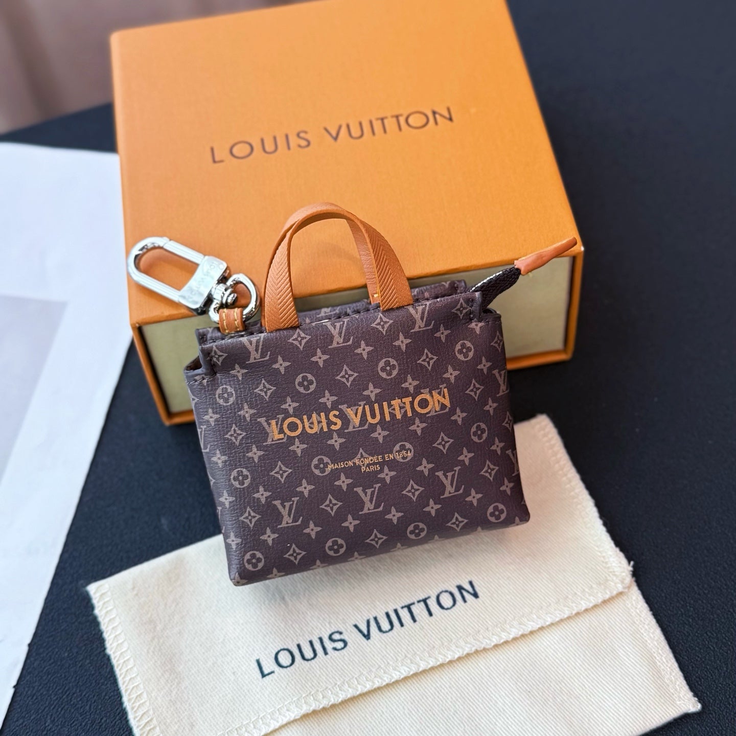 35ZE4A Popular bag 's charms accessories