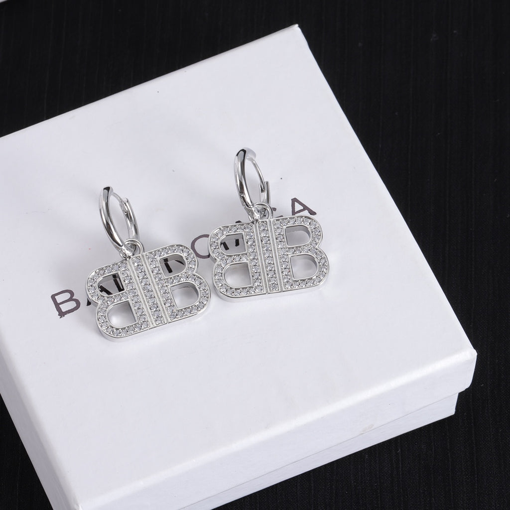 14J131E Popular Earrings