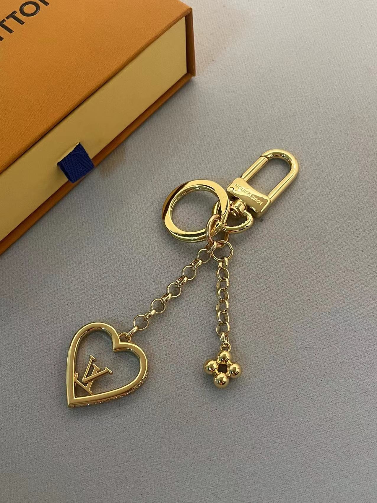 35ZE44A Popular bag 's charms accessories