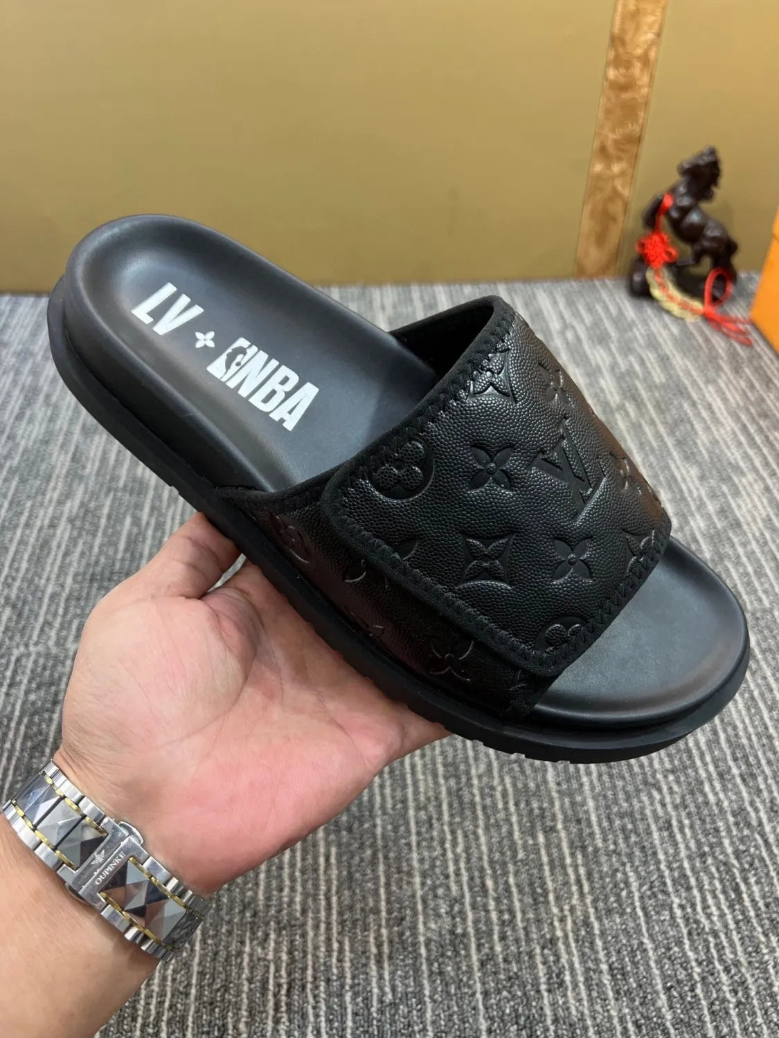 5YE47Z Popular Slippers