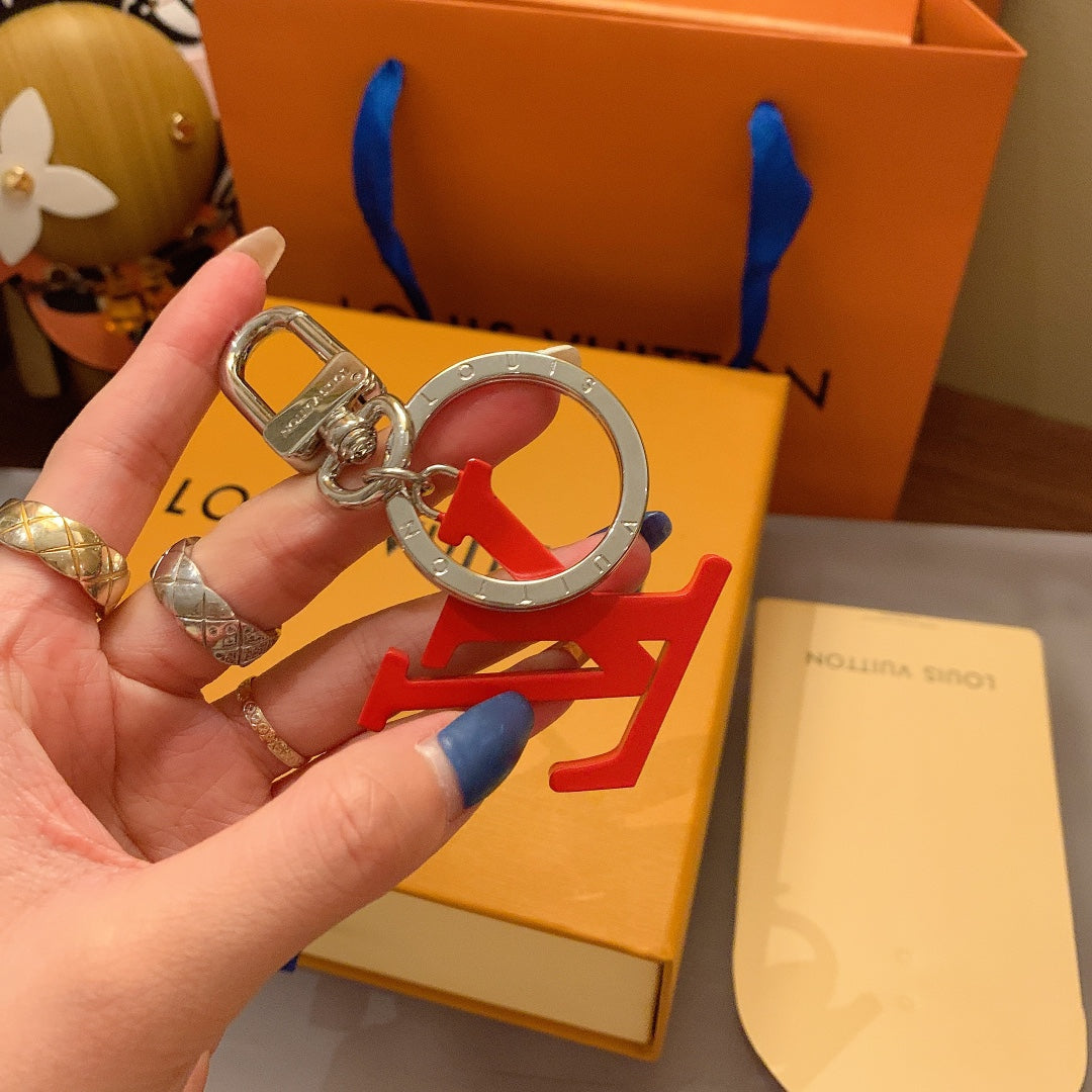 35ZE98A Popular bag 's charms accessories
