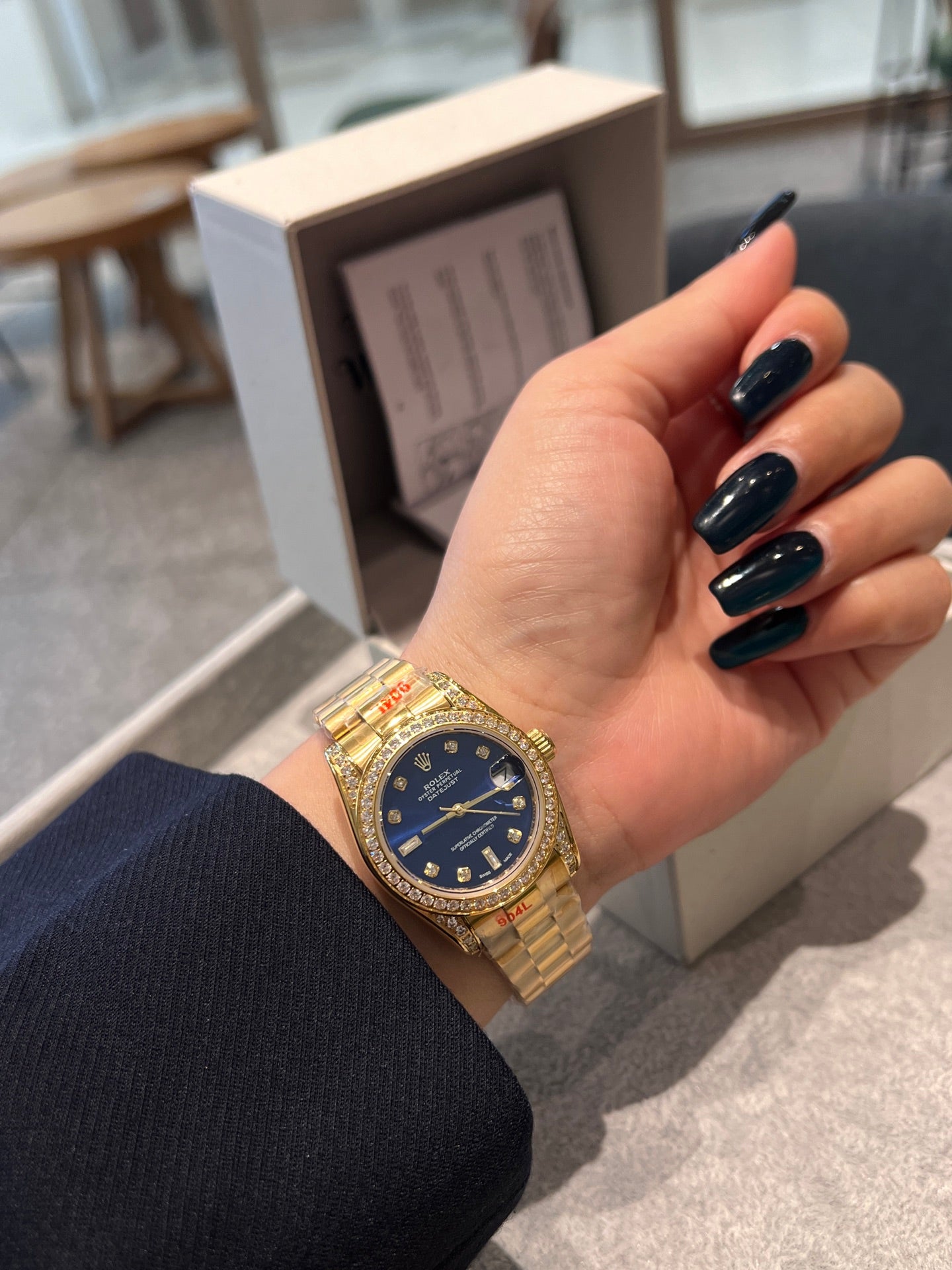 136RL19L Popular Watches