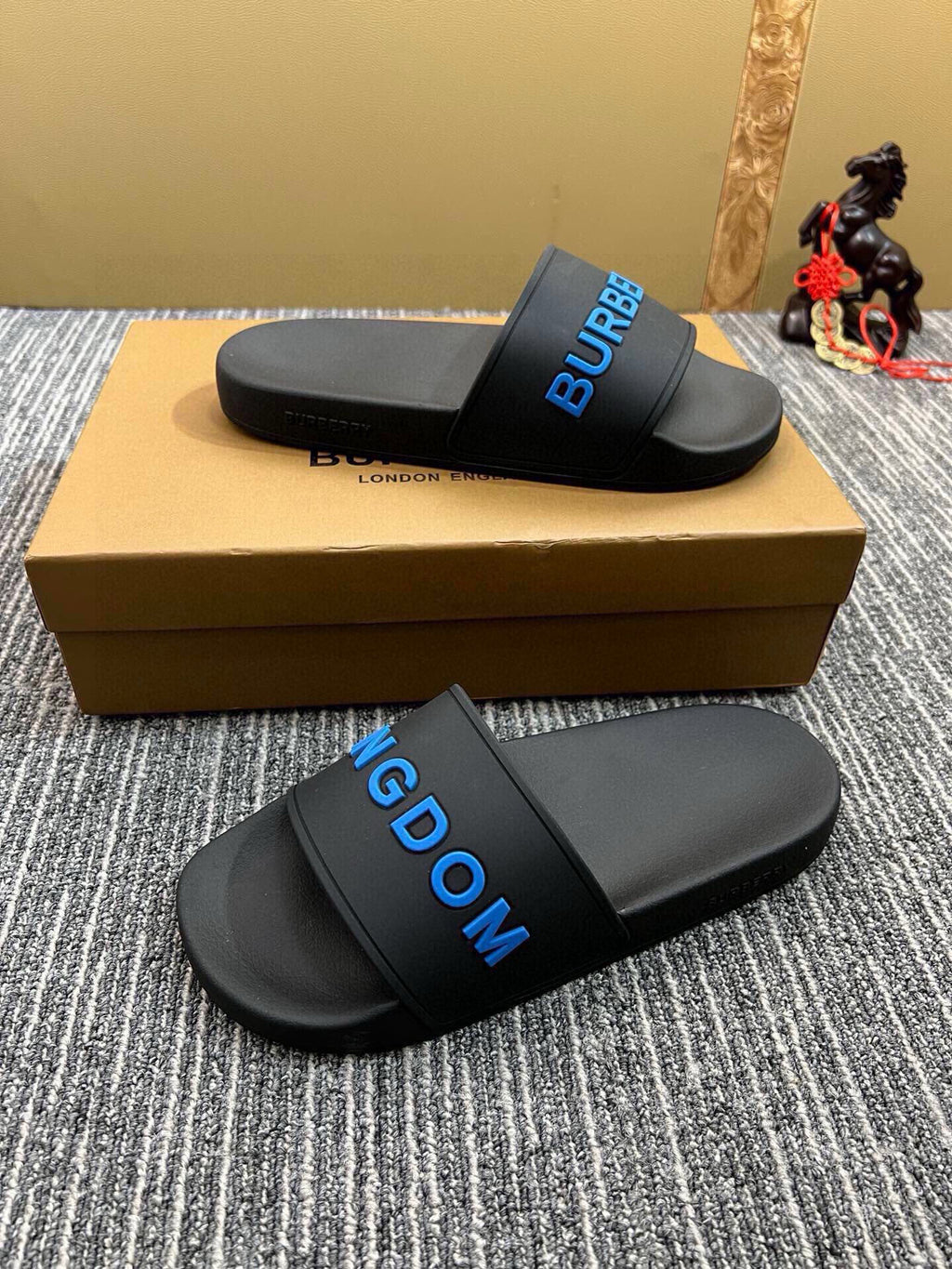 535ZR255Z Popular Slippers