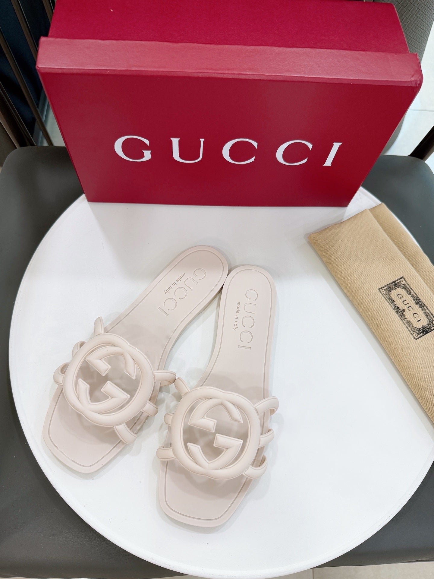 Z2X66B62 Popular high-quality slippers