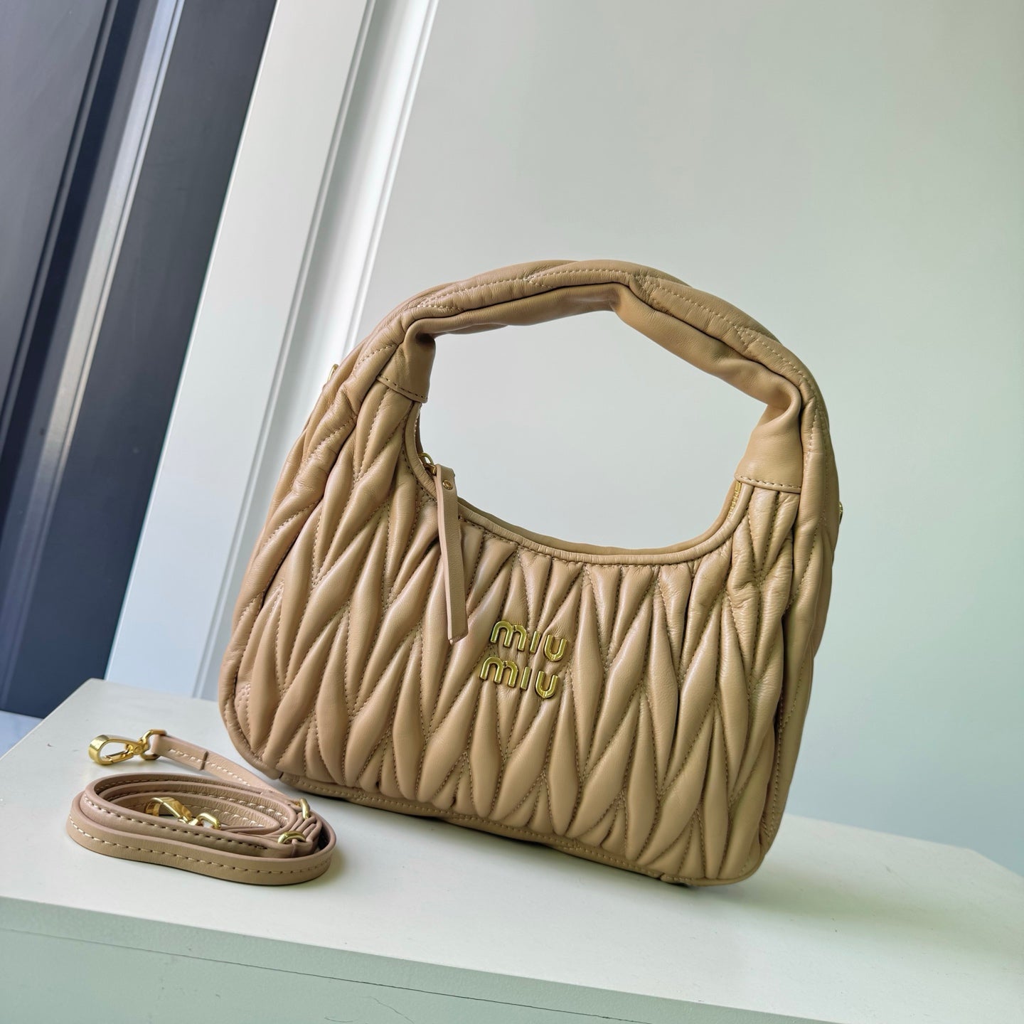 B1P46A121 Popular leather bag（29x24x10cm）