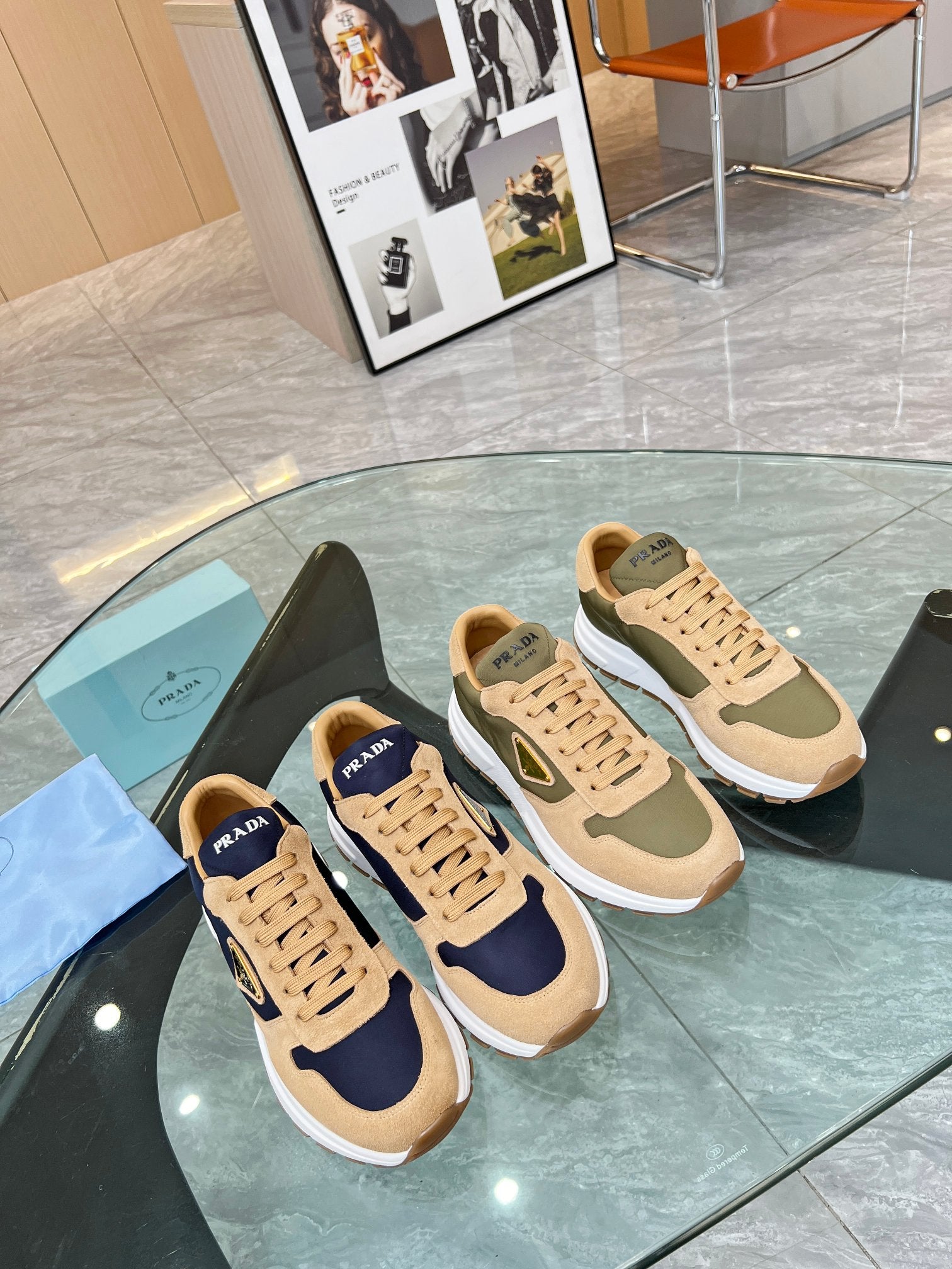 2LPD5X  Popular high-quality shoes