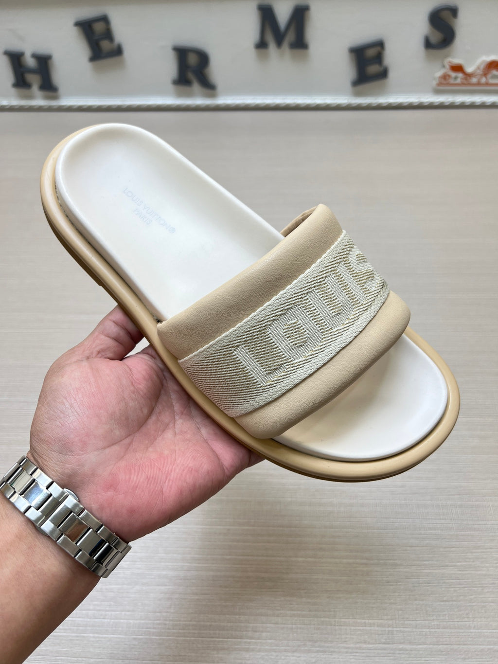 535ZE299Z Popular Slippers