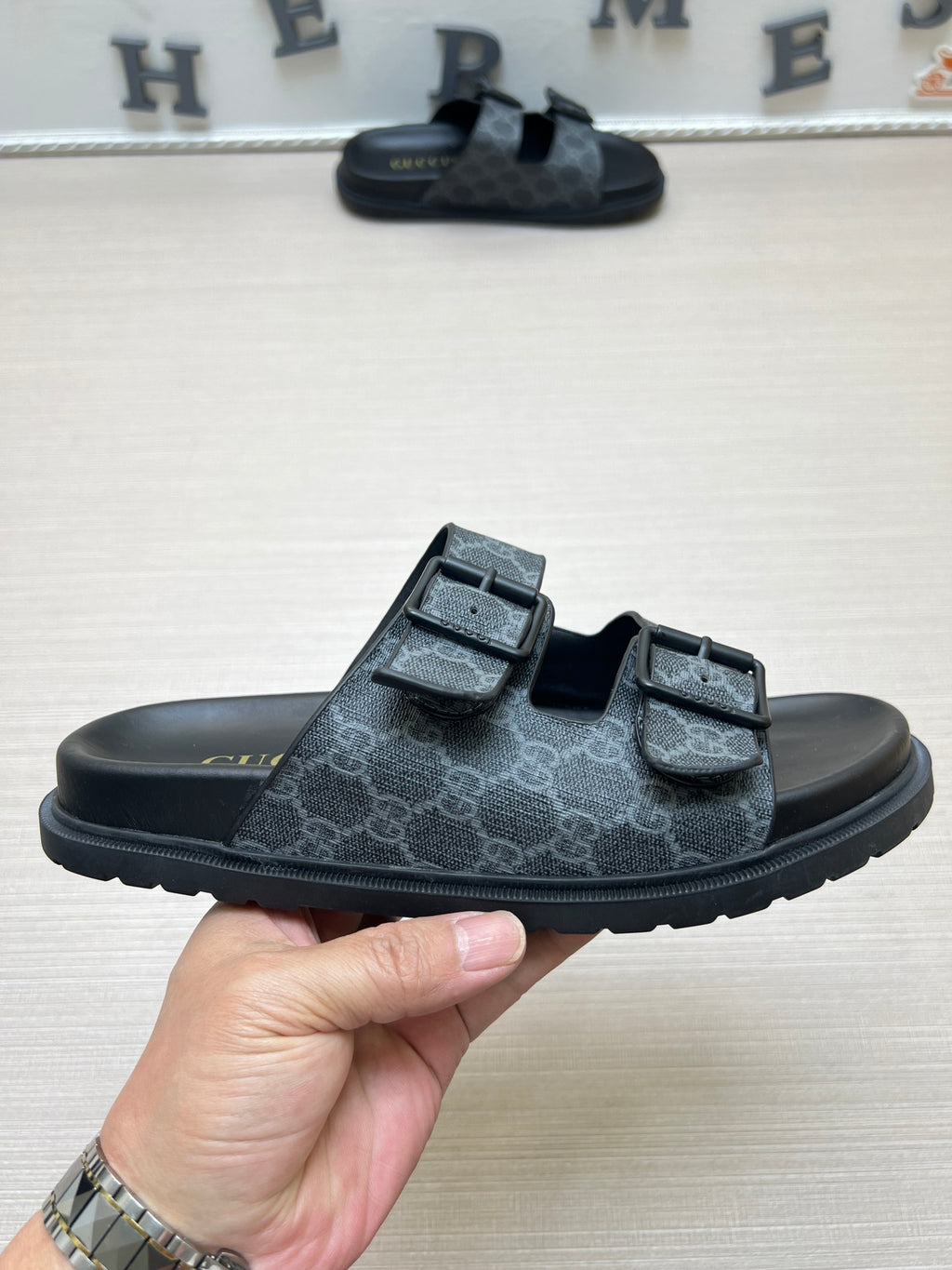 54B92Z Popular slippers