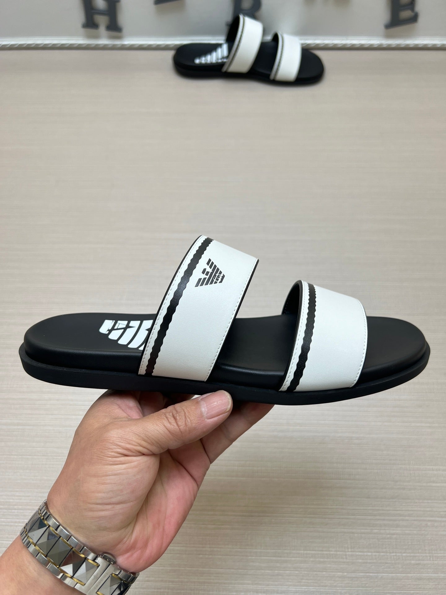 54A103Z Popular slippers