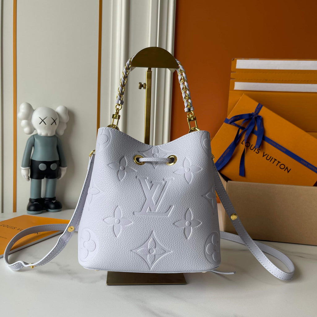 15RE33B  Popular   leather bag