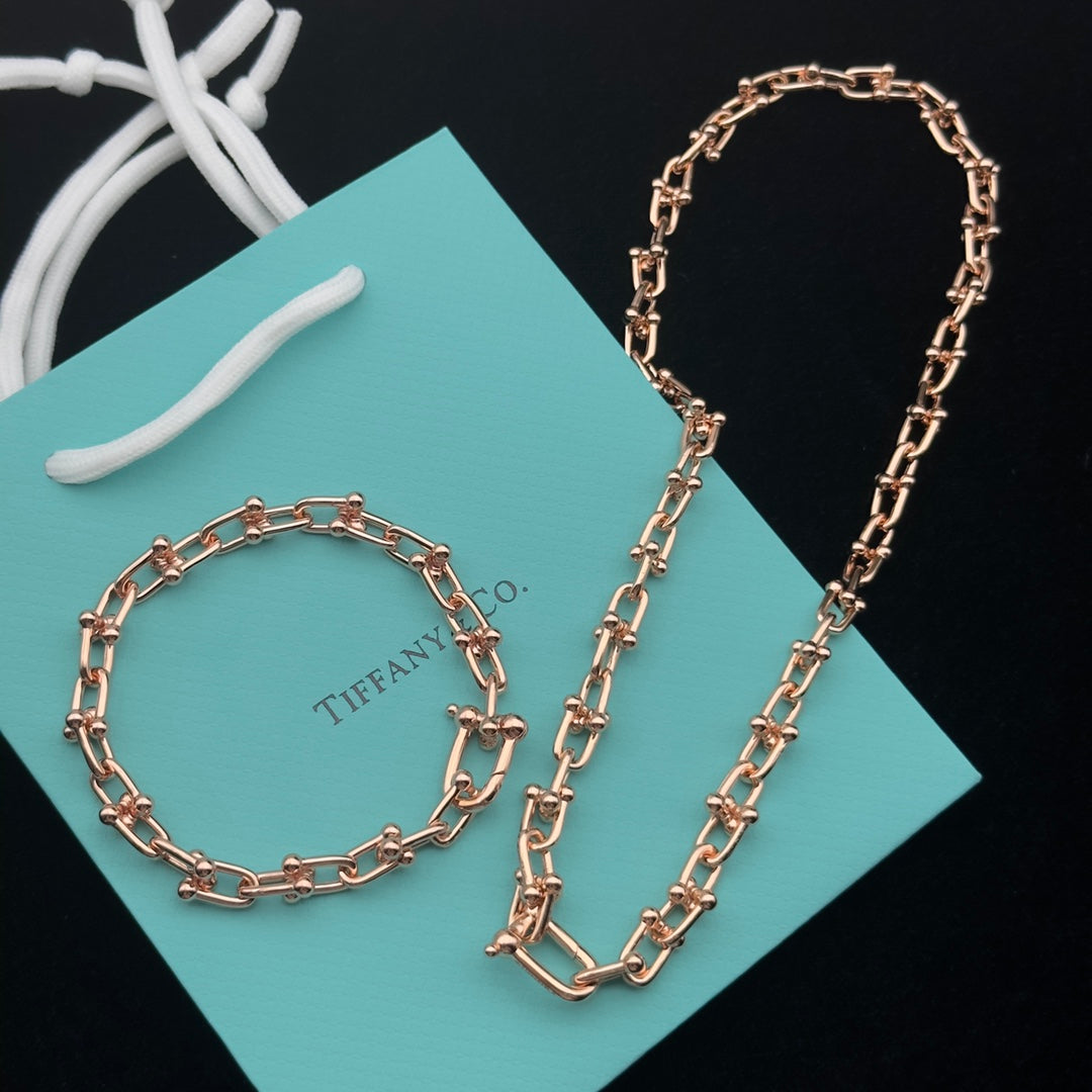 8XT30X  Popular     Earring Bracelets Necklaces