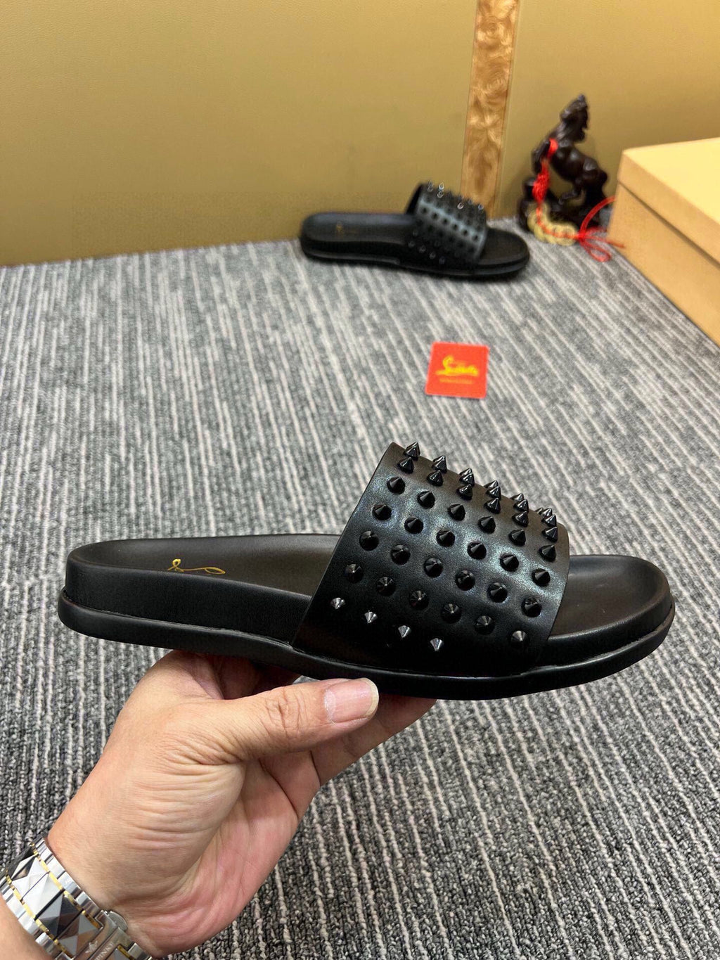 54A126Z Popular slippers