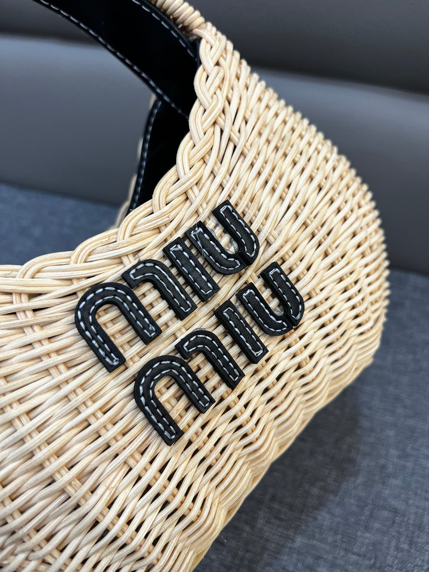 146PA119B Popular woven bag