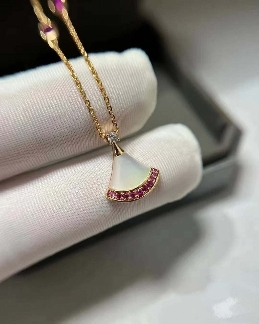 55QS416X Popular Necklaces