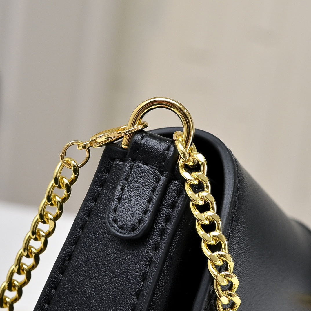 15RF138B Popular leather bag