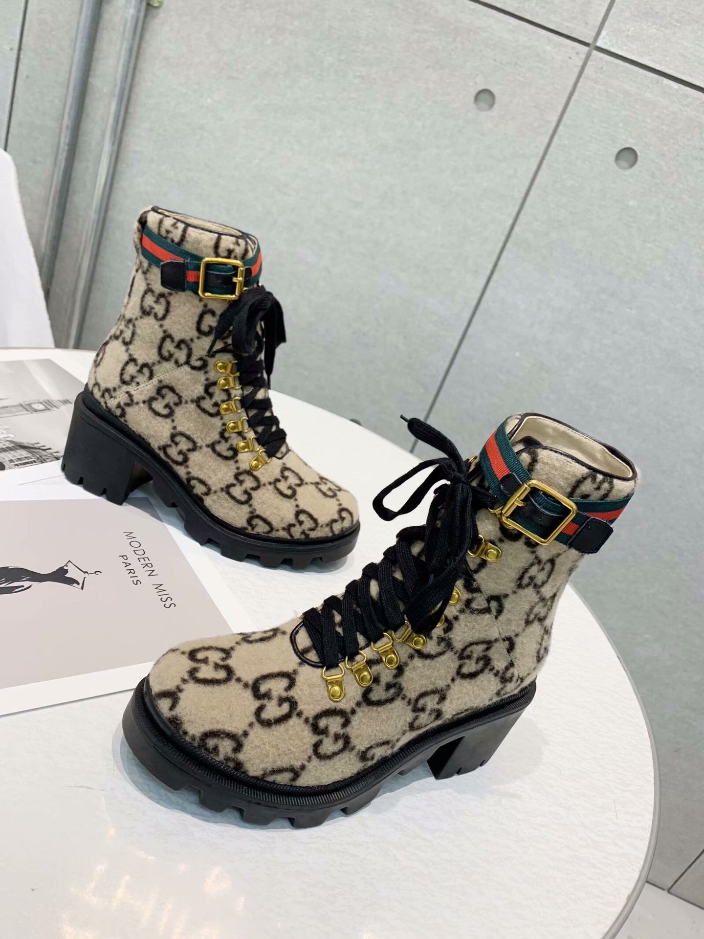 2XB192Z Popular leather boot (top layer leather lining)