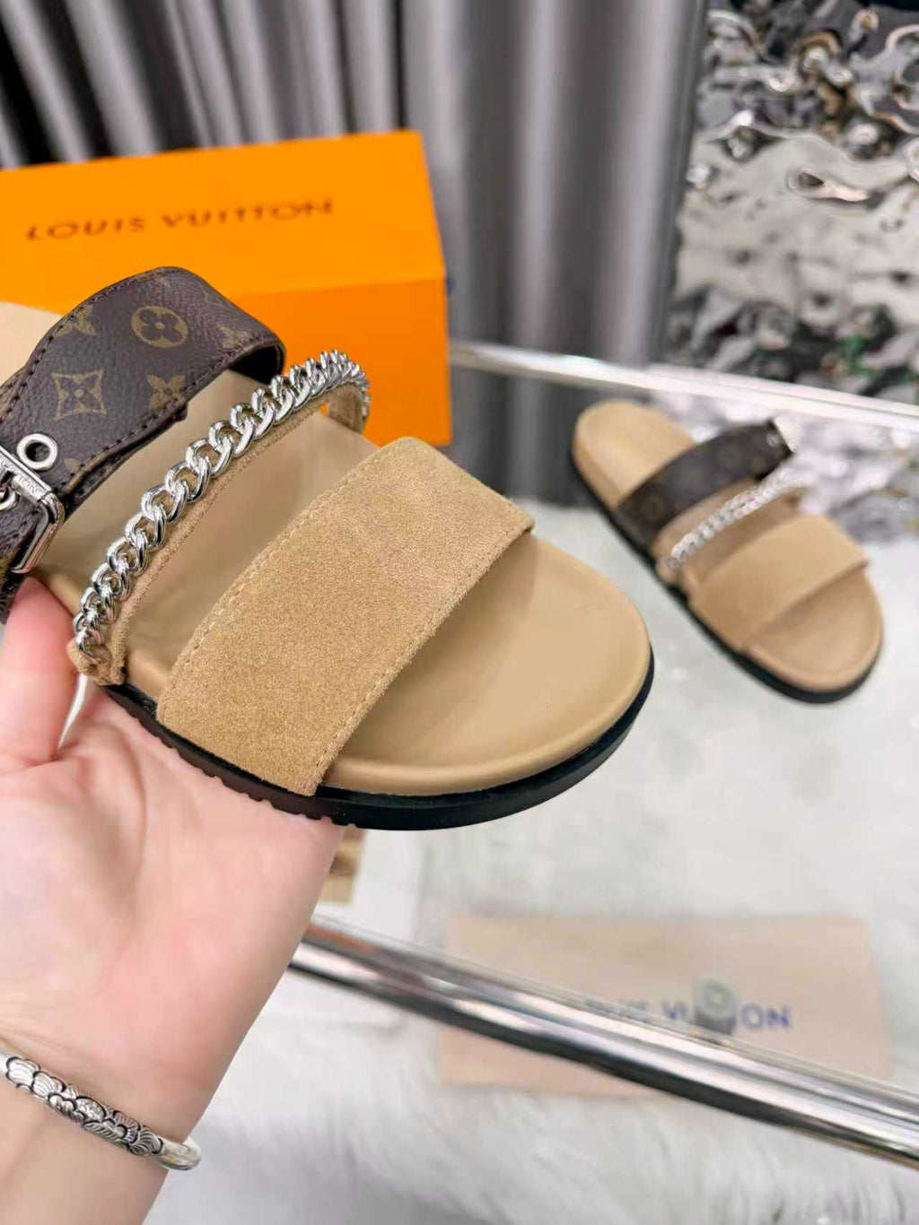 Z2N46E14 Popular high-quality Shoes