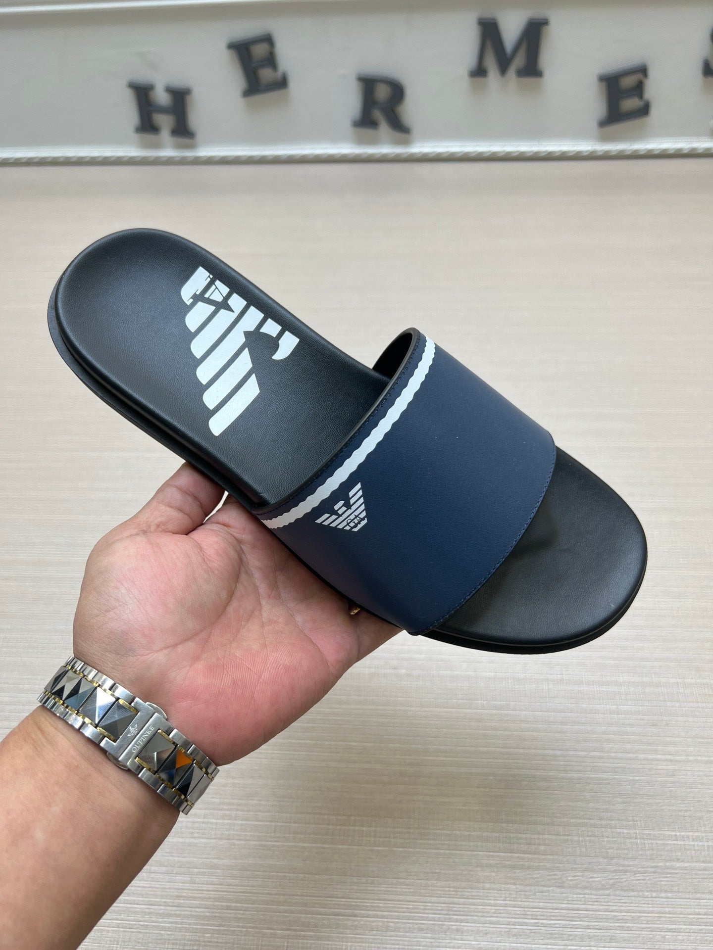54A104Z Popular slippers