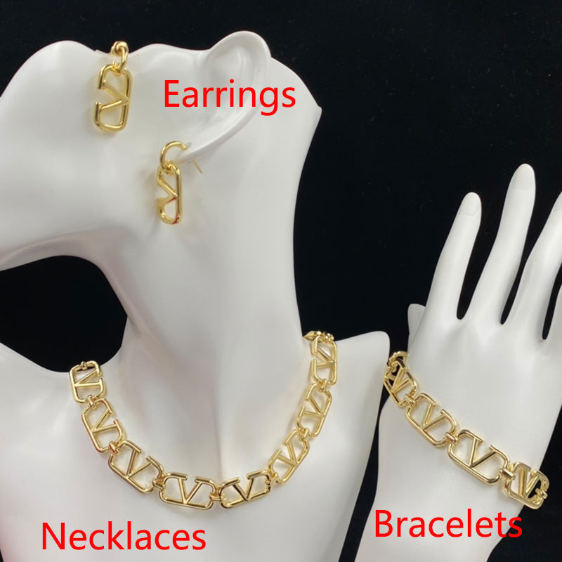 1YVL112X  Popular  Earrings Bracelets Necklaces
