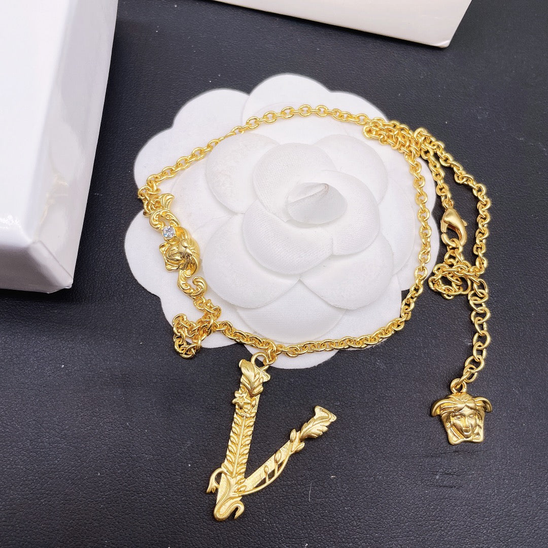 15QV145X Popular Necklace.Bracelet
