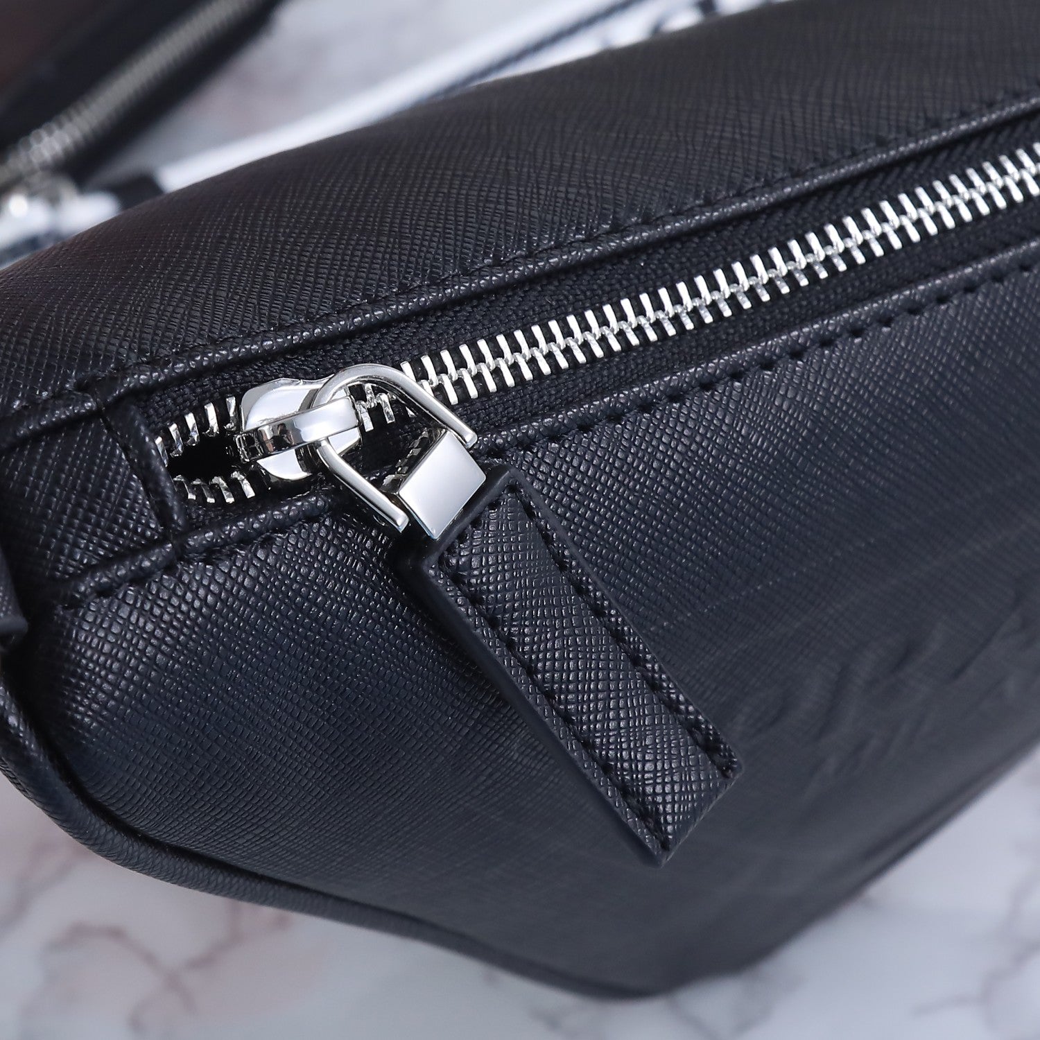 1XPD84B Popular   leather bag 