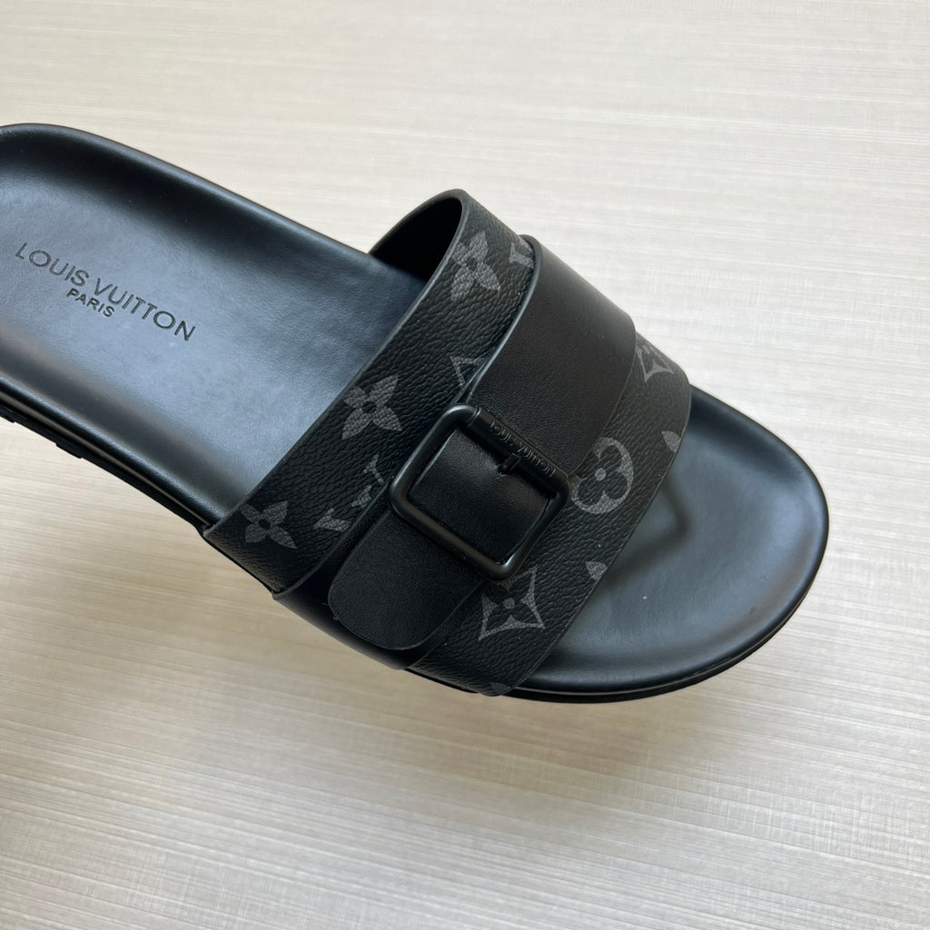 54E111Z Popular slippers
