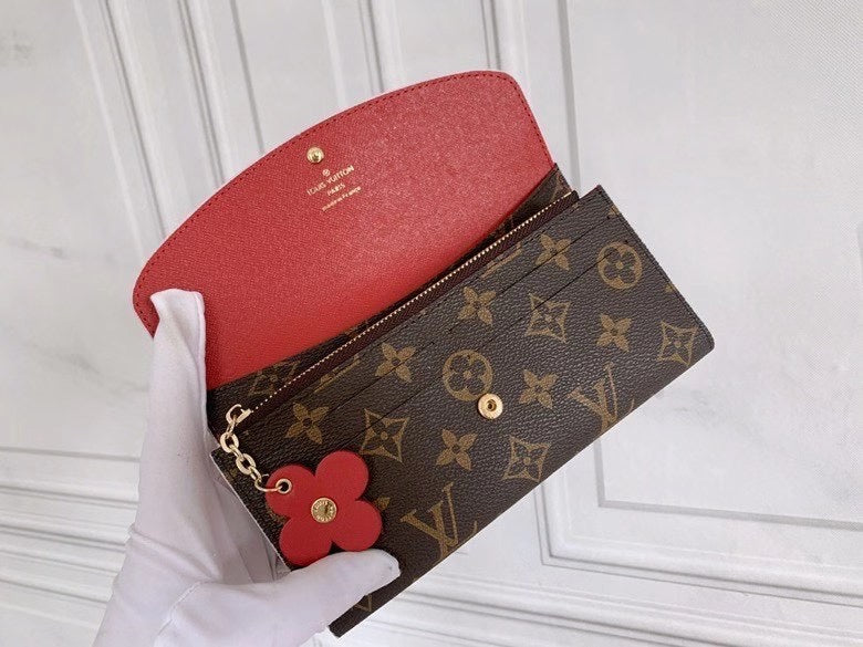 146PE55B Popular leather Wallets