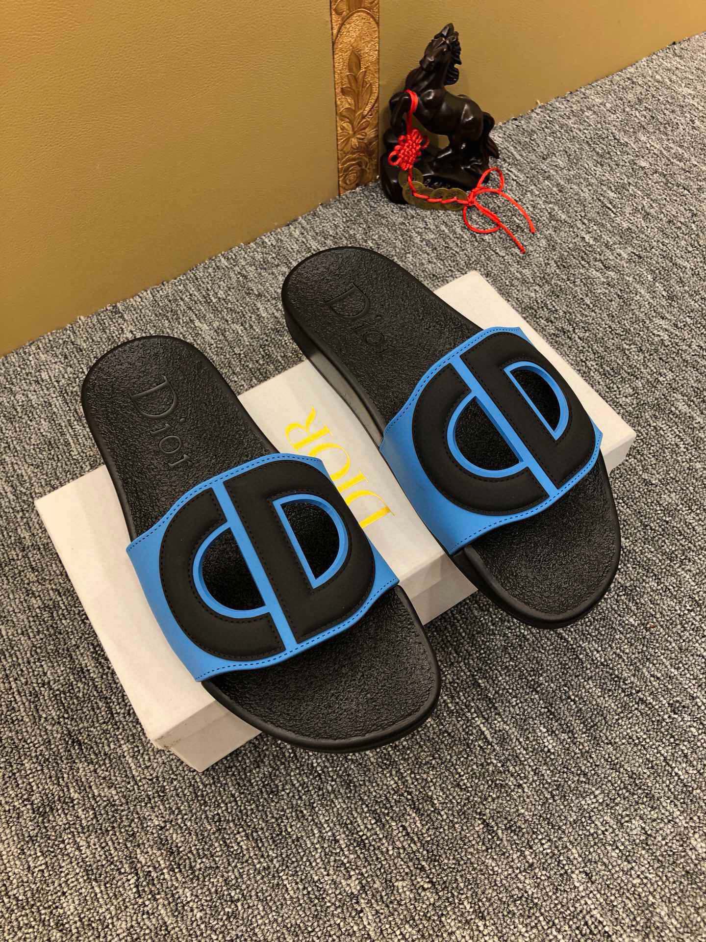 5LD216Z Popular Slippers