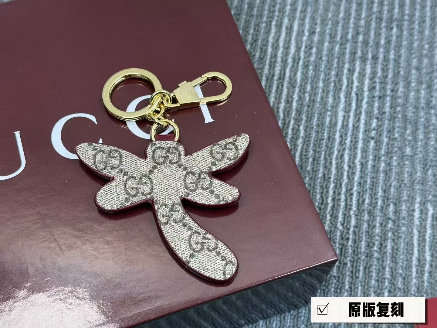 35RB9A Popular bag 's charms accessories