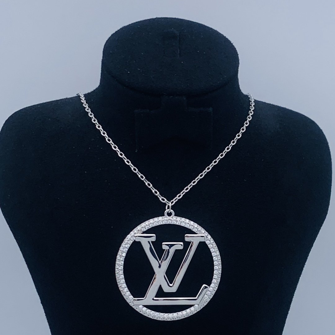 8XC17X  Popular    Necklaces