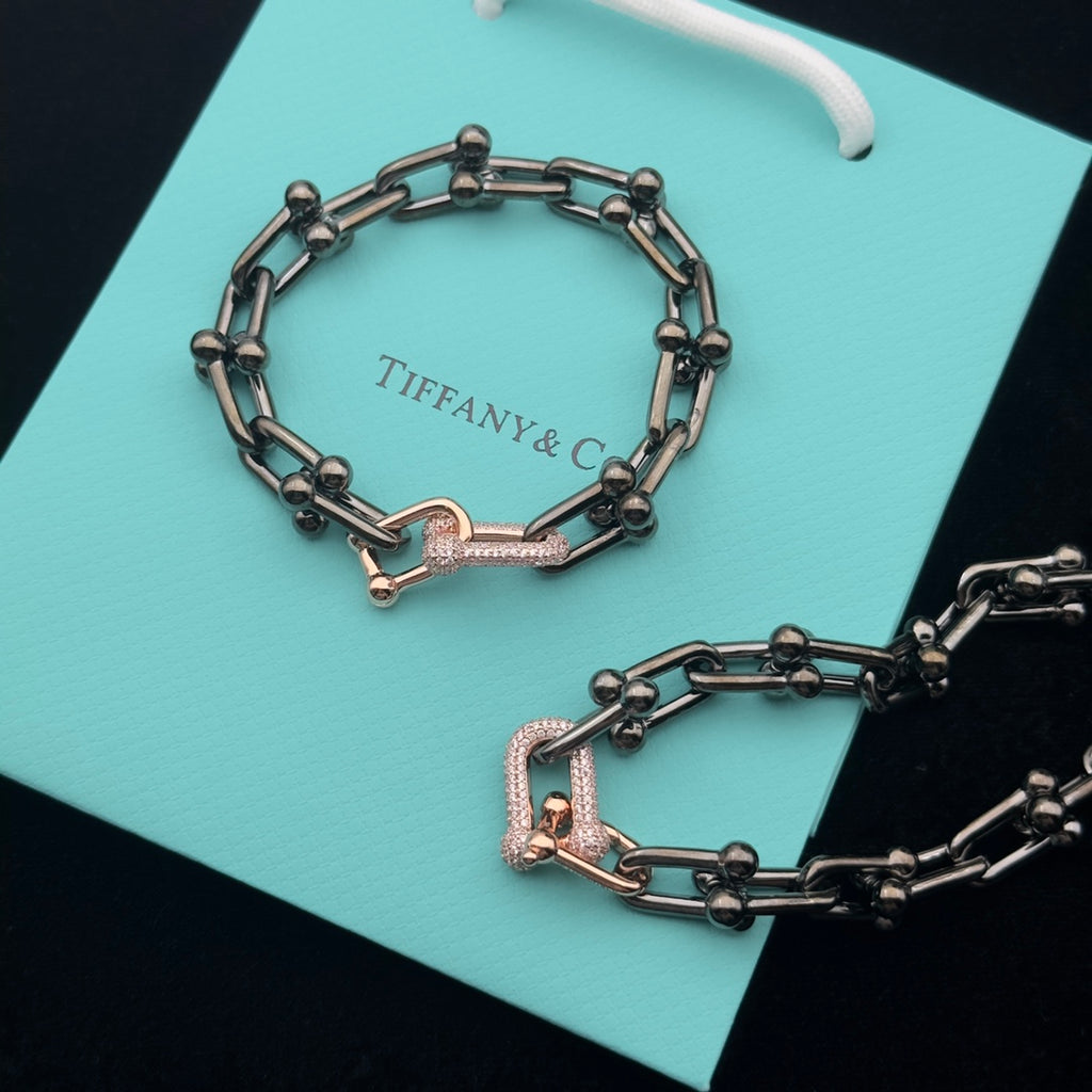 8XT31X  Popular    Earring Bracelets Necklaces
